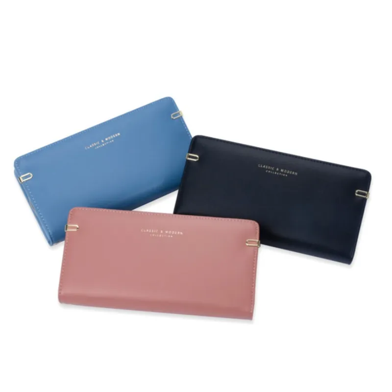 Portofel mare, cu o mulțime de sloturi de carduri